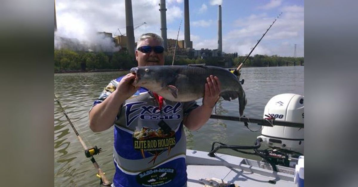 Special Guest Chad Waugh Goes Over Excel Boats New Storm Cat 230 and