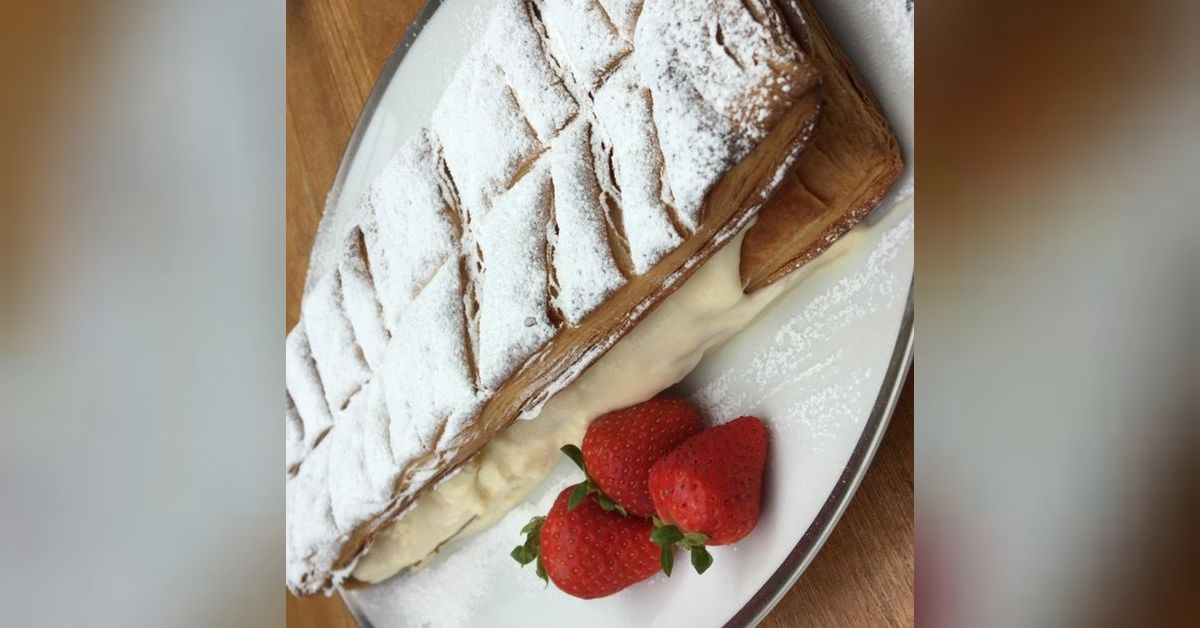 Ep 190 Quick Bite Lake Bled Cream Cake Preheated Baking Podcast