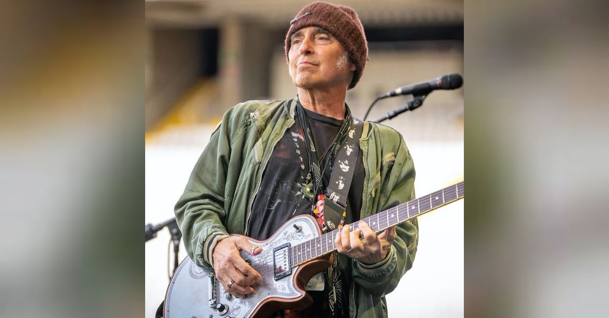 Interview: Nils Lofgren talks Crazy Horse, E-Street Band, Ringo Starr ...