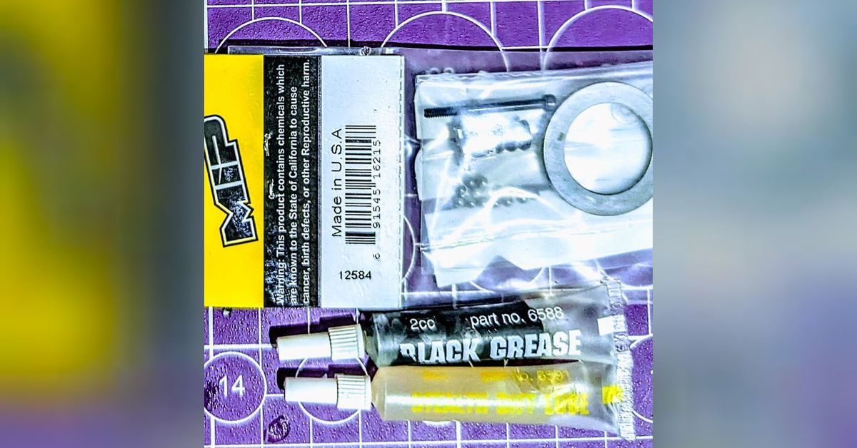 Team Associated Green Slime, Black Grease, and Stealth Diff Lube | The ...