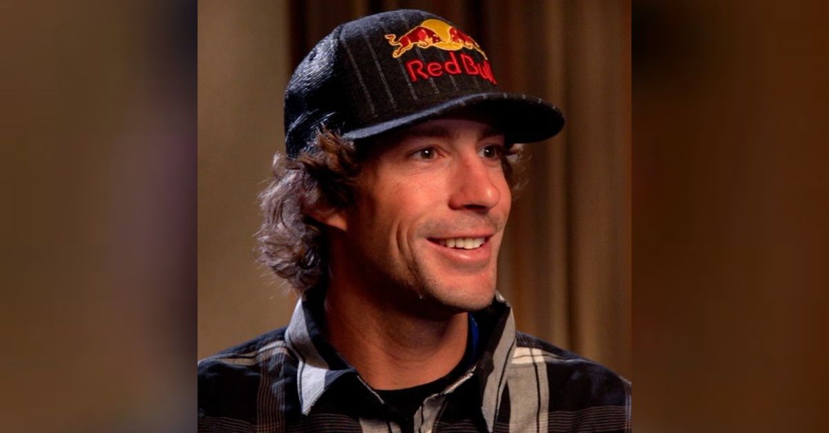 Travis Pastrana Jumps Out Of Plane Without Parachute Travis Pastrana Jumping Out Of An Airplane Without A Parachute Flash