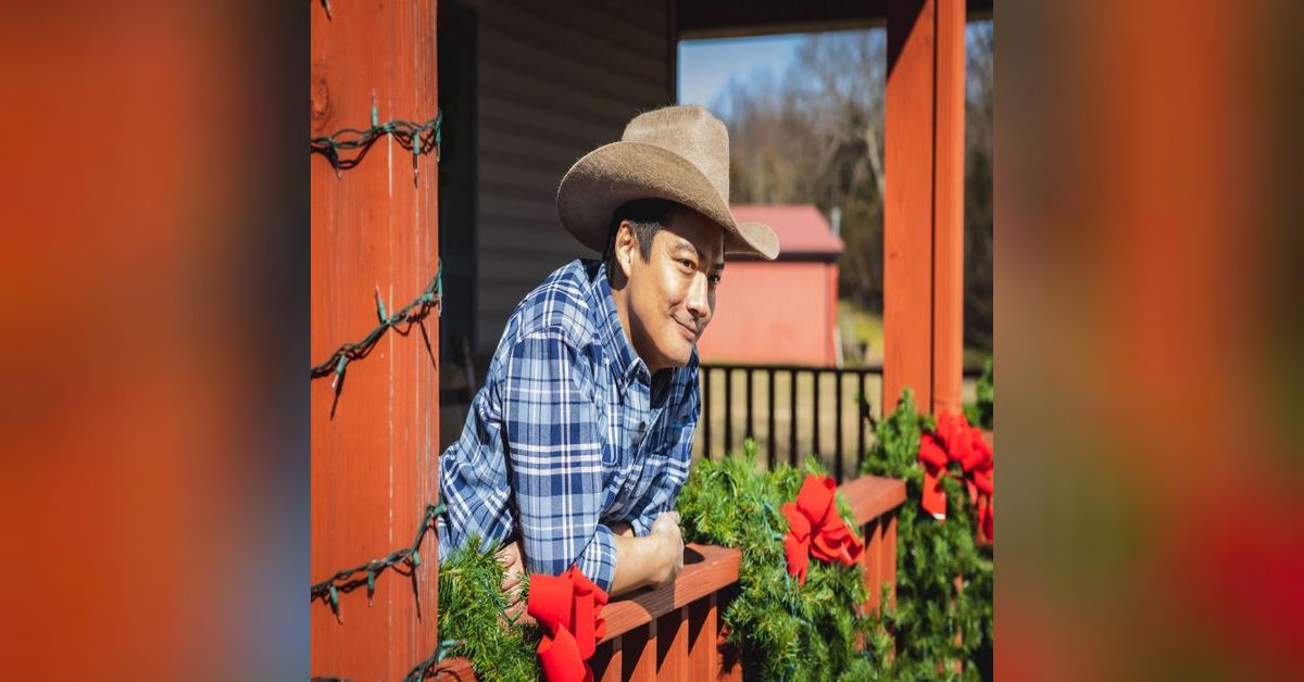Archie Kao - Christmas at the Ranch | Estradiol Illusions